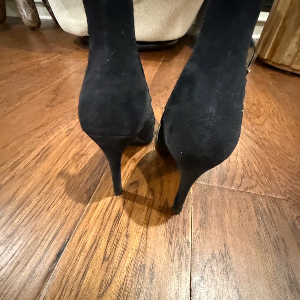MIA Black Pointed Toe Heels - Picture 5 of 8